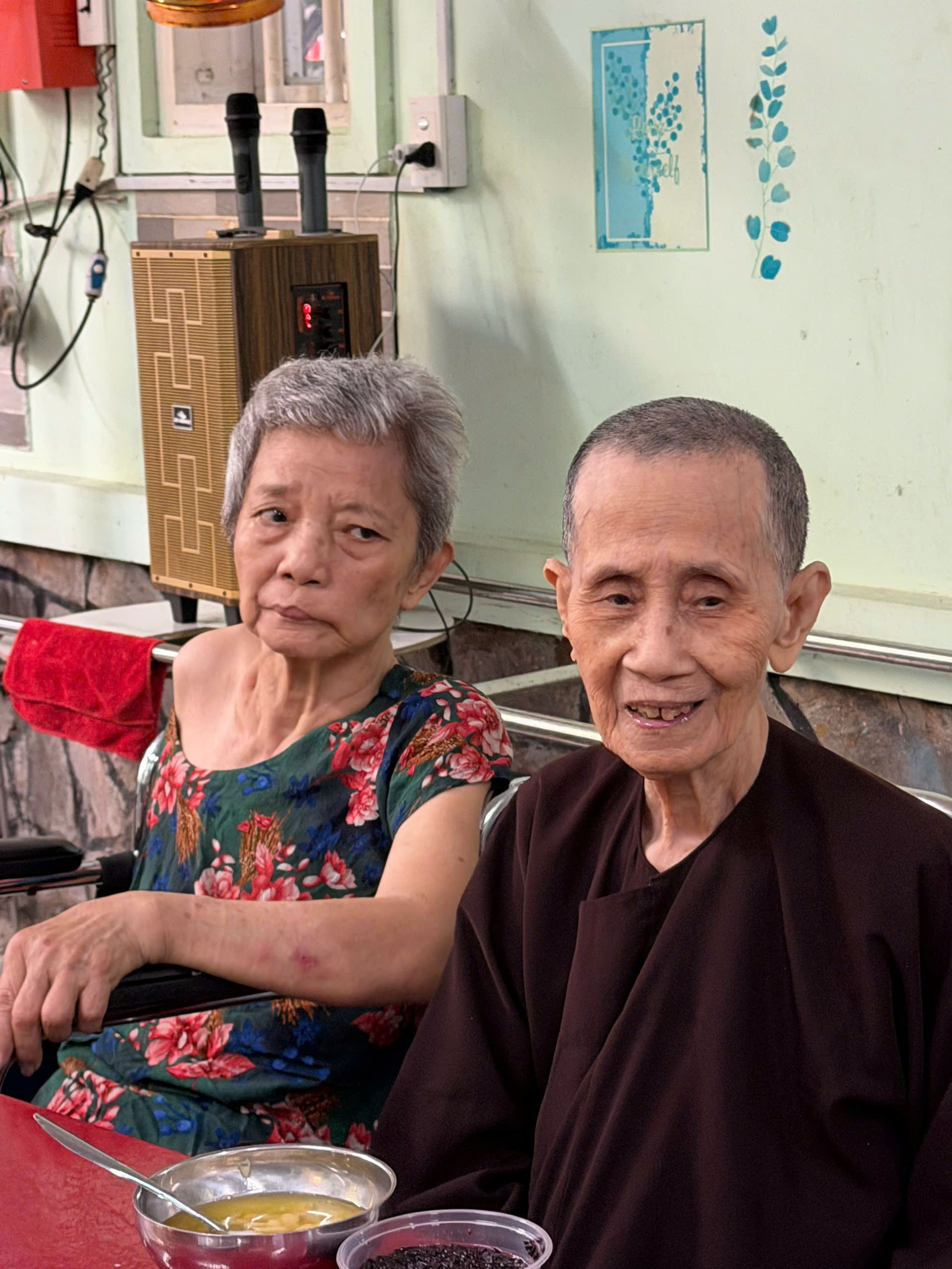 kinh-nghiem-chon-vien-duong-lao-cho-nguoi-gia